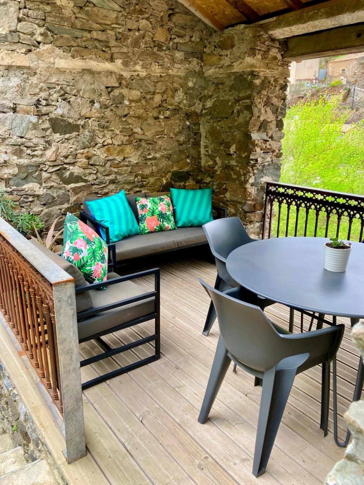 Château Cabaret: Luxury Cathar Retreat with Panoramic Terrace Lastours Exterior photo